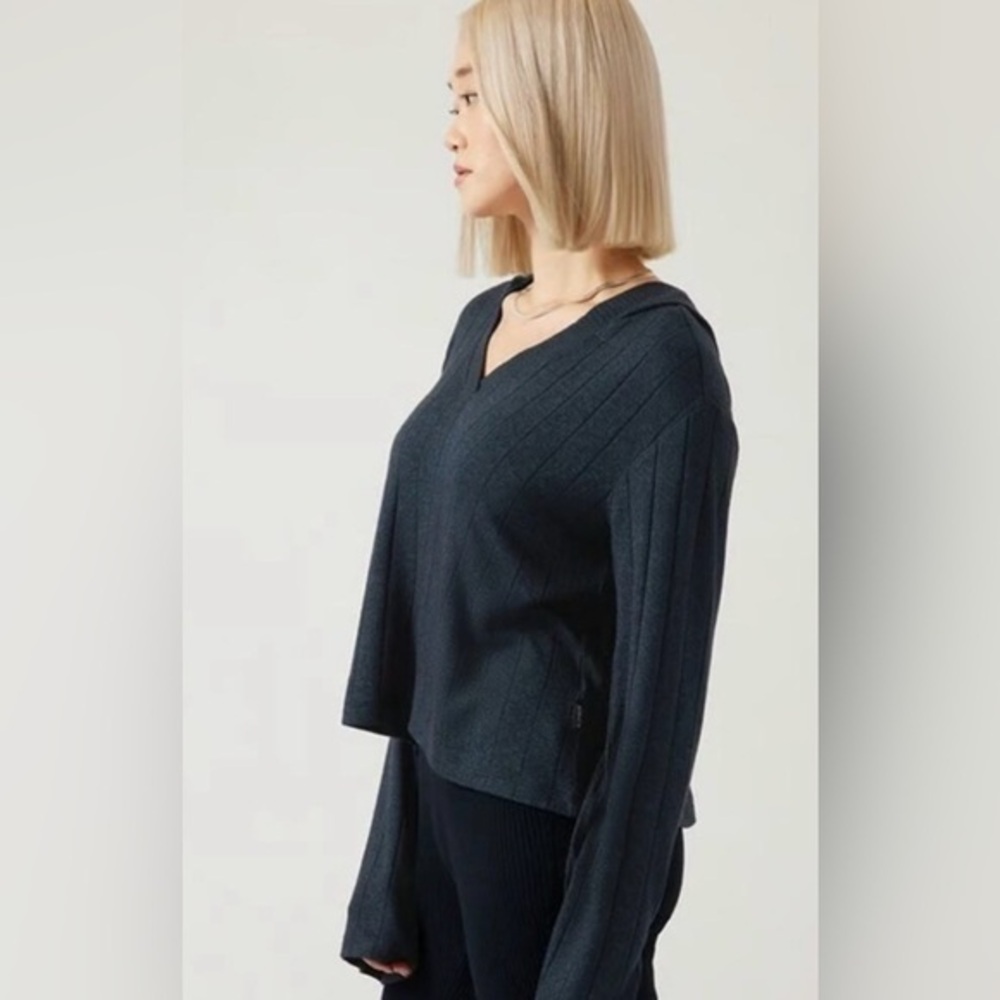 Athleta Harmony Pose Hooded Sweatshirt Sweater
